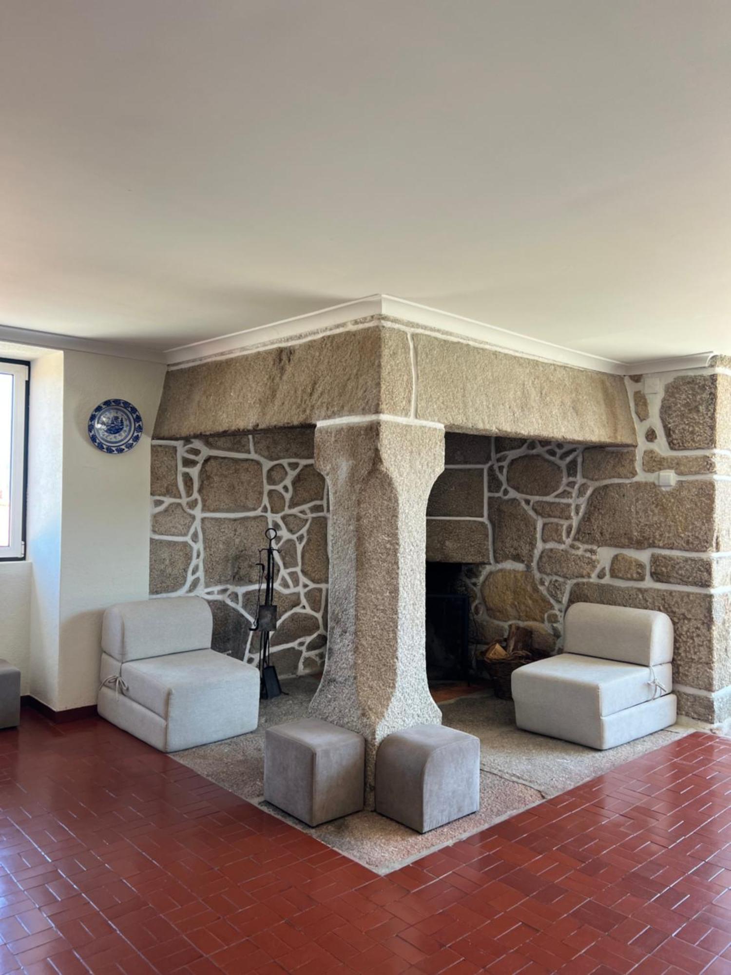 Casa De Lagarinhos Jacuzzi Spa Jogos Gym - Serra Da Estrela - Seia - Gouveia Gouveia  Dış mekan fotoğraf